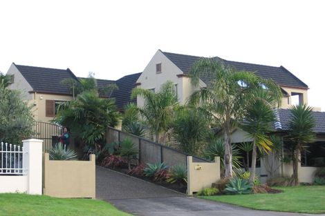 Photo of property in 30 Annalong Road, Dannemora, Auckland, 2016