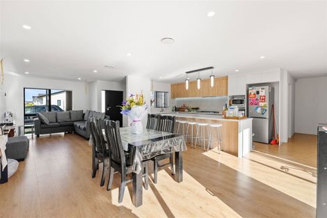 Photo of property in 13 Hard Beech Street, Takanini, 2110