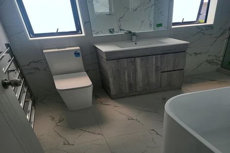 Photo of property in 3c Woodside Road, Massey, Auckland, 0614