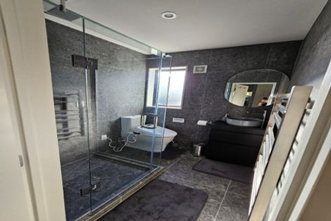 Photo of property in 54a Allington Road, Massey, Auckland, 0614