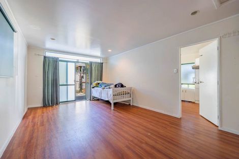 Photo of property in 438 Don Buck Road, Massey, Auckland, 0614