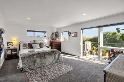 Photo of property in 20 Linkwater Way, Parklands, Christchurch, 8083