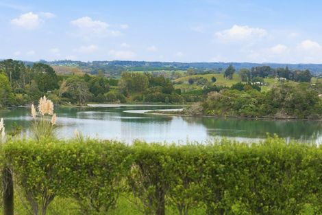 Photo of property in Waterview Estate, 28/4 Greystone Place, Omokoroa, 3114