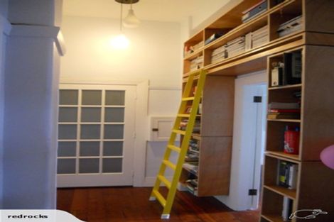 Photo of property in Blythswood Flats, 2/3 Aro Street, Aro Valley, Wellington, 6021