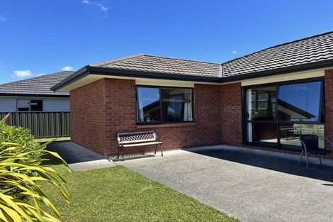 Photo of property in 4 Diamond Grove, Brown Owl, Upper Hutt, 5018