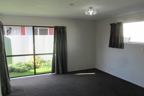 Photo of property in 22a Dunedin Street, Redwood, Christchurch, 8051