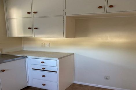 Photo of property in 1/10 Ocean View Road, Northcote, Auckland, 0627