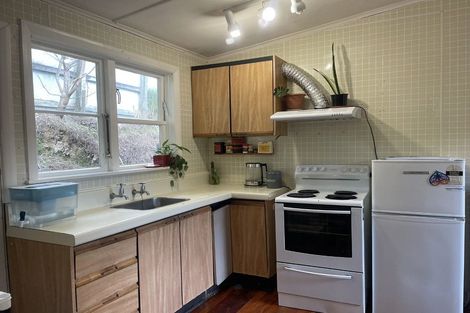 Photo of property in 42 Pokohiwi Road, Normandale, Lower Hutt, 5010