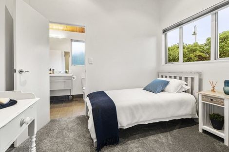 Photo of property in 43a Lonely Track Road, Fairview Heights, Auckland, 0632