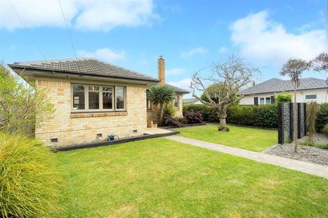 Photo of property in 18 Bolmuir Road, Forest Lake, Hamilton, 3200