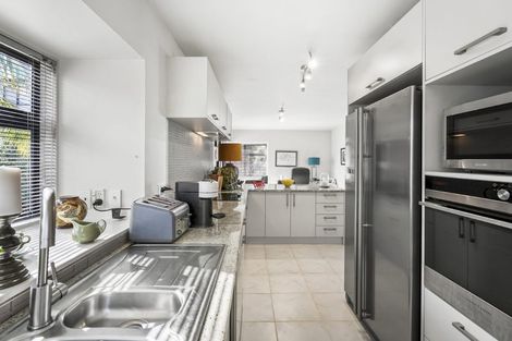 Photo of property in 2/16 Law Street, Torbay, Auckland, 0630