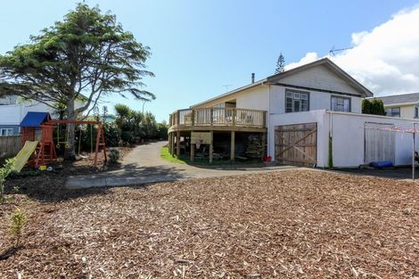 Photo of property in 8 Newbury Place, Waitara, 4320