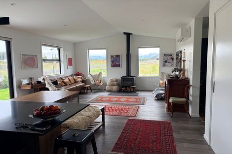 Photo of property in 42 Avalon Station Drive, Wanaka, 9305