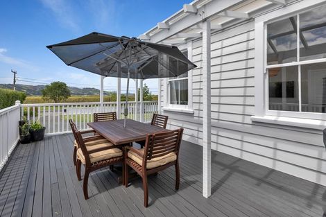 Photo of property in 34 Beach Road, Onerahi, Whangarei, 0110