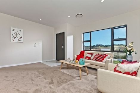 Photo of property in 30 Windlass Street, Long Bay, Auckland, 0630