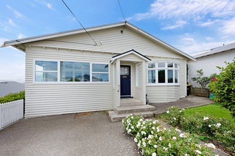 Photo of property in 132 Messines Road, Karori, Wellington, 6012