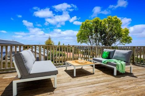 Photo of property in 2/52 Verran Road, Birkdale, Auckland, 0626