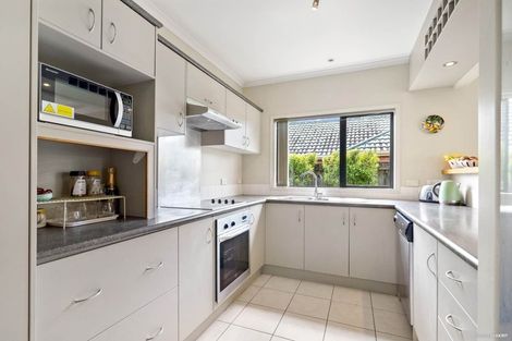 Photo of property in 10 Sheddings Lane, East Tamaki, Auckland, 2016