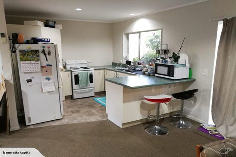 Photo of property in 42 Linwood Drive, Paraparaumu, 5032