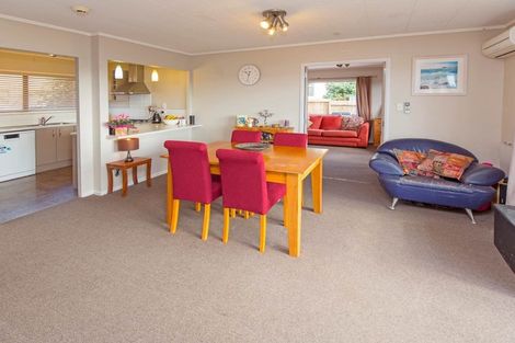 Photo of property in 8b Ladies Mile, Manly, Whangaparaoa, 0930