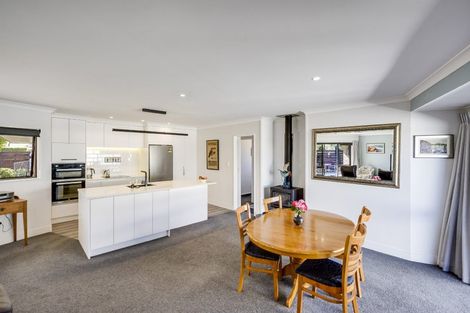 Photo of property in 30c Neeve Road, Taradale, Napier, 4112