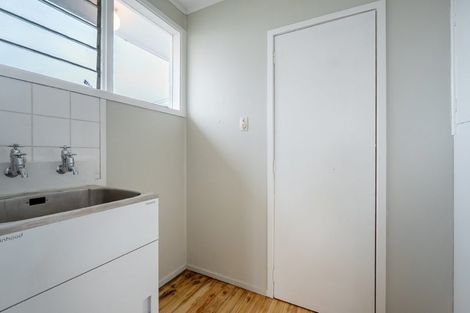 Photo of property in 897 East Coast Road, Northcross, Auckland, 0632