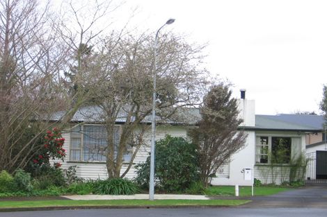 Photo of property in 7 Athlone Place, Hokowhitu, Palmerston North, 4410