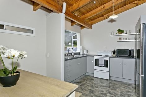 Photo of property in 1/19 Romulus Place, Totara Vale, Auckland, 0629
