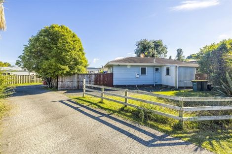 Photo of property in 56 Hamilton Drive, Waiuku, 2123