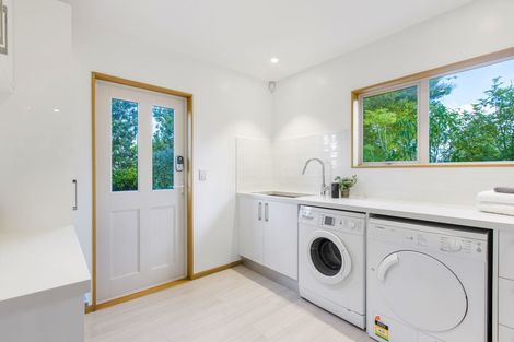 Photo of property in 86 Kitchener Road, Milford, Auckland, 0620