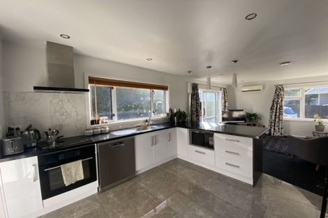 Photo of property in 27 Bishopsworth Street, Hillsborough, Christchurch, 8022