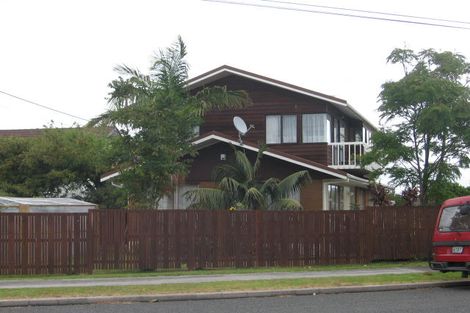 Photo of property in 155 Chivalry Road, Glenfield, Auckland, 0629