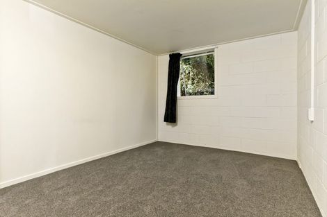 Photo of property in 109 Domain Crescent, Muriwai, Waimauku, 0881