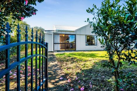 Photo of property in 102 Barrett Road, Whalers Gate, New Plymouth, 4310