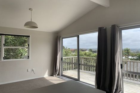 Photo of property in 214 Whangaparaoa Road, Red Beach, 0932