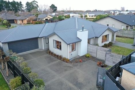 Photo of property in 29 Papaumu Green, Parklands, Christchurch, 8083