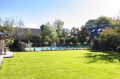 Photo of property in 180 Fendalton Road, Fendalton, Christchurch, 8052