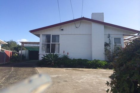 Photo of property in 33 Gossamer Drive, Pakuranga Heights, Auckland, 2010