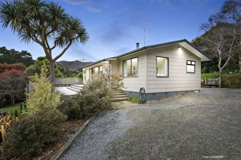 Photo of property in 435 Makara Road, Makara, Karori, 6972