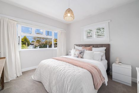 Photo of property in 15 Aorangi Road, Bryndwr, Christchurch, 8053