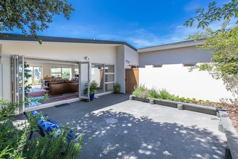 Photo of property in 38 Millhill Lane, Huntsbury, Christchurch, 8022