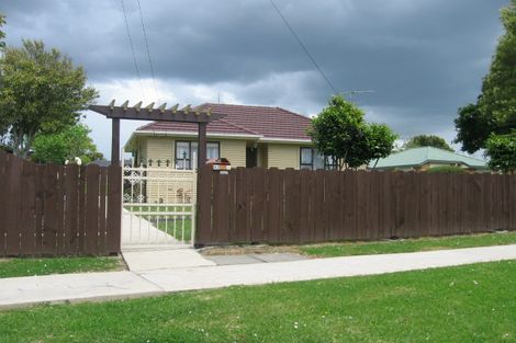 Photo of property in 92 Pah Road, Papatoetoe, Auckland, 2025