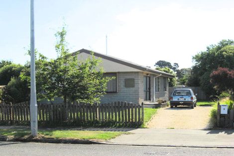 Photo of property in 9 Raymond Road, Bromley, Christchurch, 8062