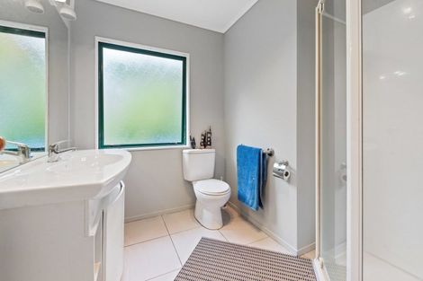 Photo of property in 21 Capricorn Place, Kawaha Point, Rotorua, 3010