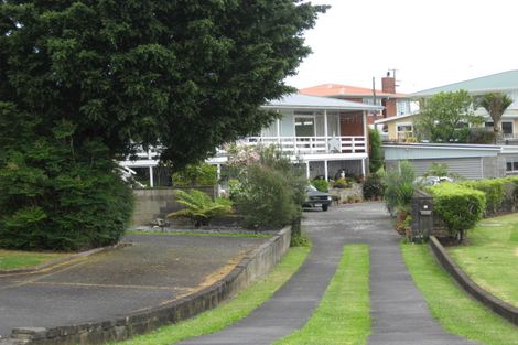 Photo of property in 2 Scott Avenue, Mangere Bridge, Auckland, 2022