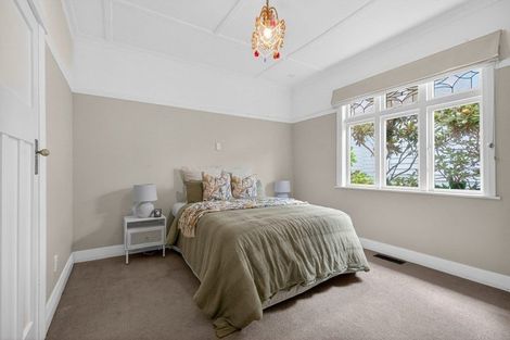 Photo of property in 49 Tio Tio Road, Miramar, Wellington, 6022