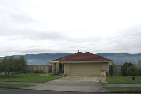 Photo of property in 1 Birkinshaw Grove, Riverstone Terraces, Upper Hutt, 5018