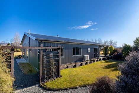 Photo of property in 16 Matukituki Crescent, Twizel, 7901