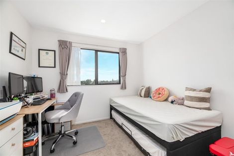 Photo of property in 113b Wharf Road, Te Atatu Peninsula, Auckland, 0610