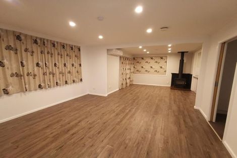 Photo of property in 52 Heretaunga Square, Silverstream, Upper Hutt, 5019